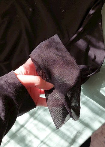 Uzun Kollu Siyah Drapeli Tek Kol Elbise - Görsel 4