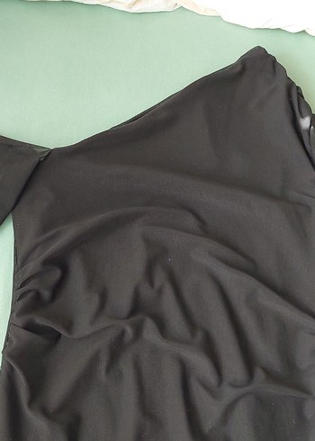 Uzun Kollu Siyah Drapeli Tek Kol Elbise - Görsel 3