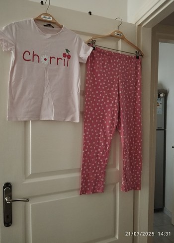 Diğer Pembe Baskılı Kısa Kollu Kadın Pijama Takımı
