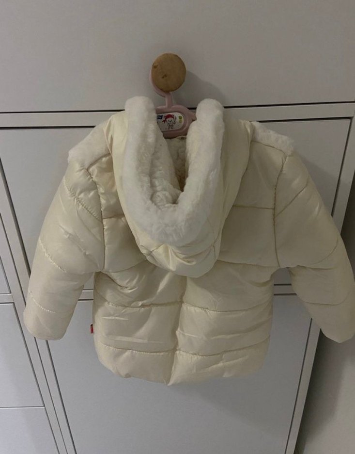 Kız Çocuk Beyaz Kürk Detaylı Mont - Görsel 3