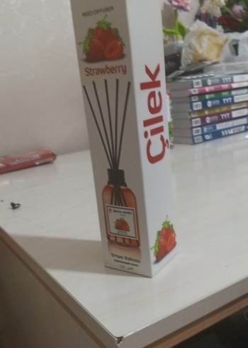 Pierre Cardin Çilek Kokulu Ortam Kokusu - Görsel 3