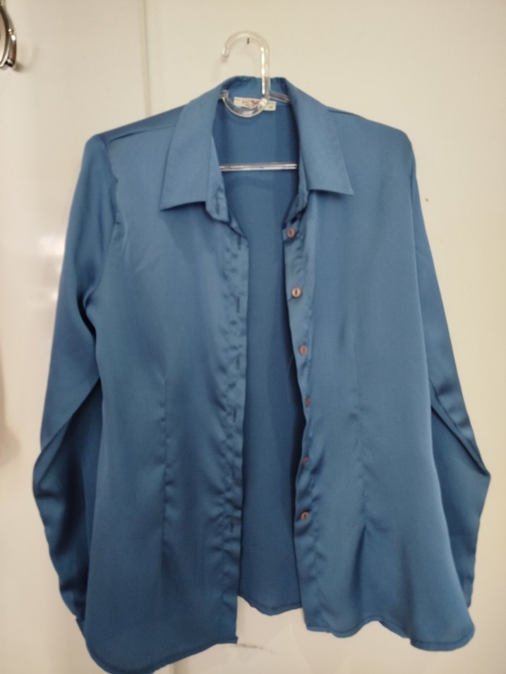 Mavi Saten V Yakalı Kadın Gömlek - Görsel 3