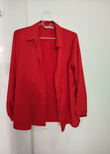 Kırmızı Parlak Saten Düğmeli Kadın Gömlek - Görsel 3