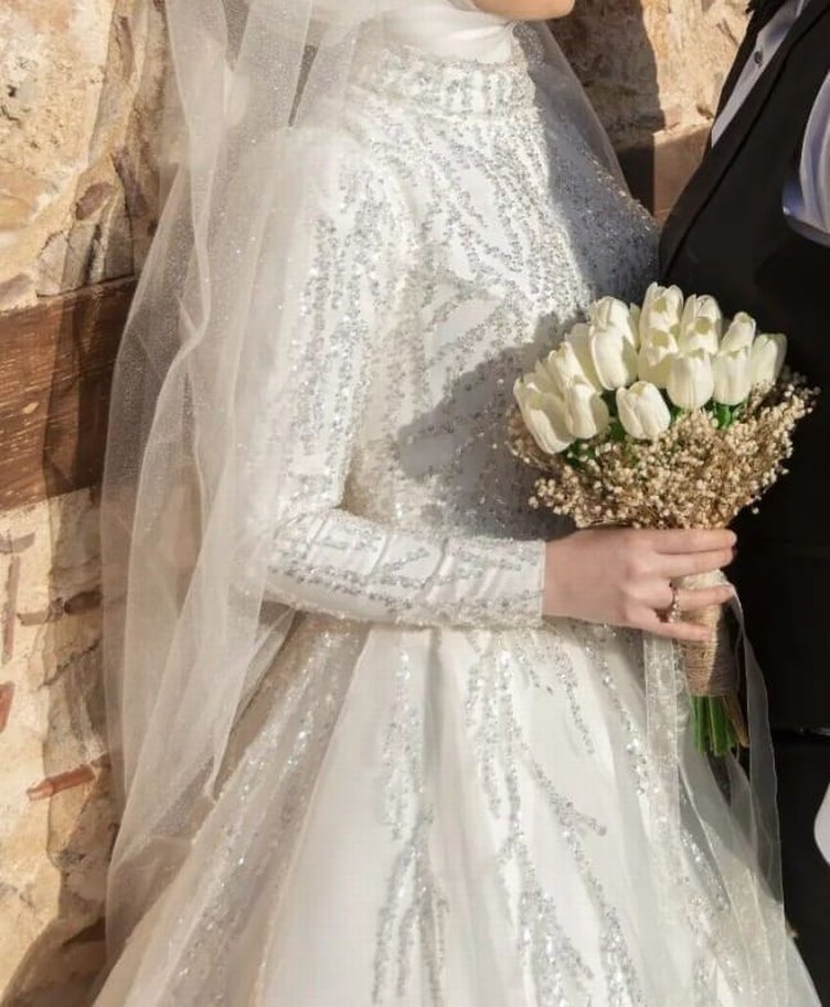 Uzun Kollu Yüksek Yakalı Prenses Gelinlik - Görsel 3