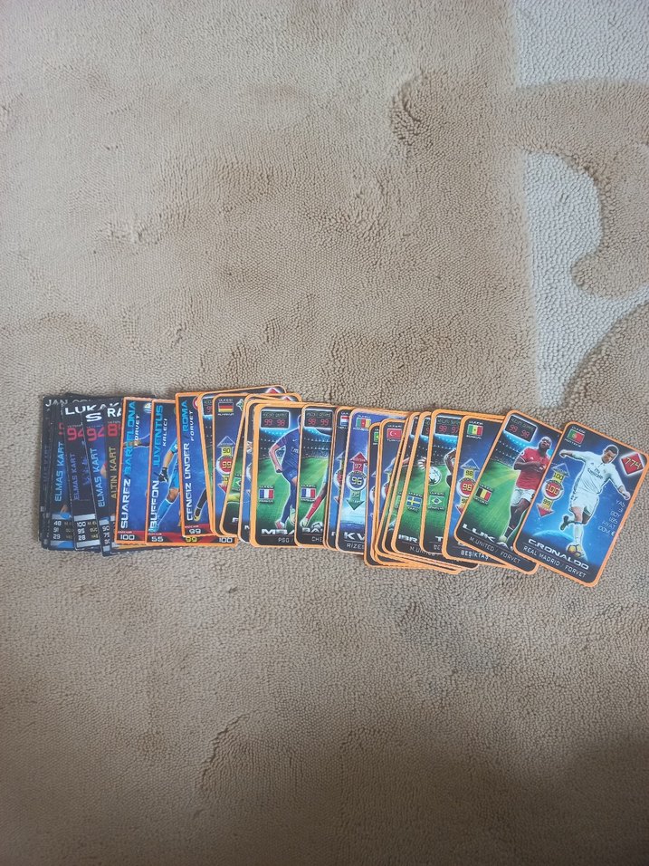 44 adet futbolcu kartı - Görsel 2