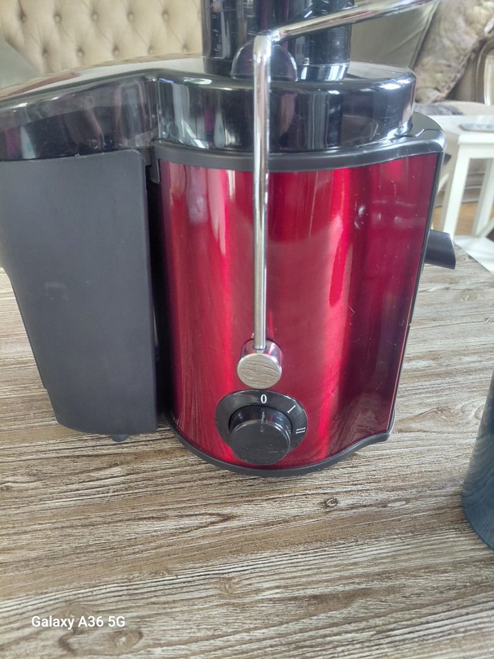 Kırmızı ve Gri Katı Meyve Sıkacağı - Görsel 2