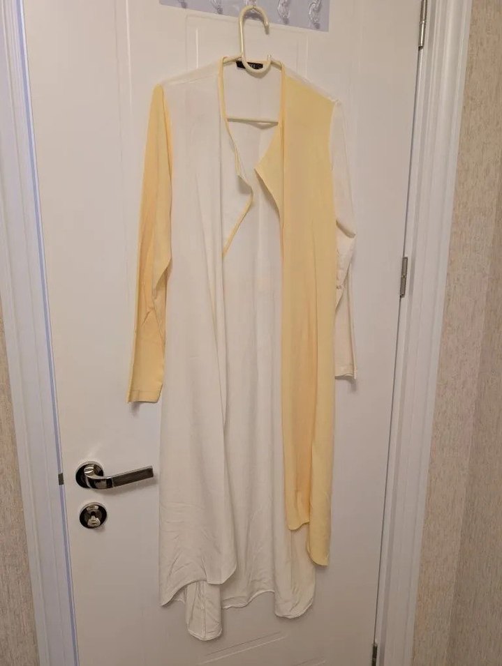 Sarı ve Beyaz Uzun kadın Kabanı - Görsel 2