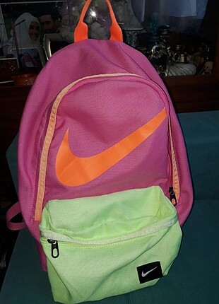 Nike cantq