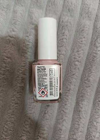 Pastel Pastel Bej Oje