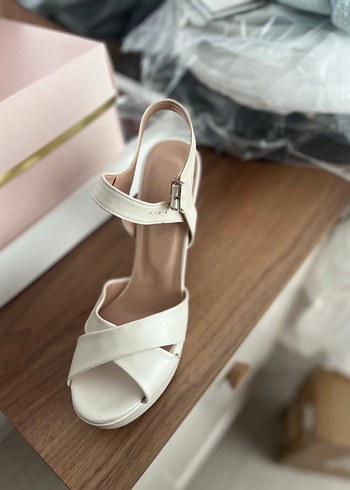 Zara Gelin ayakkabısı