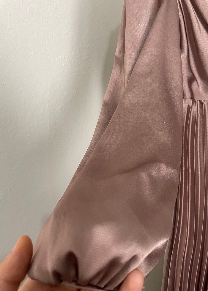 Tesettür pileseli abiye - Görsel 2