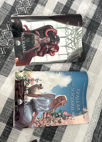 Beden Renk Krallar ve Soytarıları - N.G. Kabal (kutulu set)