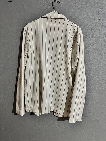 LC Waikiki Siyah çizgili bej blazer ceket