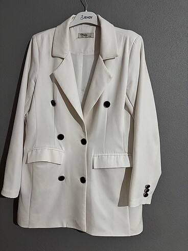 Beyaz blazer ceket