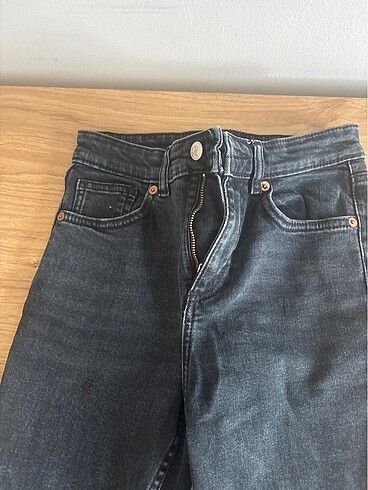 34 Beden gri Renk Zara flare model paçası kesik jean
