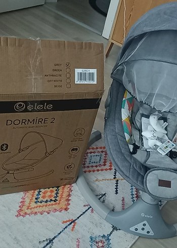 Diğer Gri Bebek ana kucağı ve Sallanır Koltuk