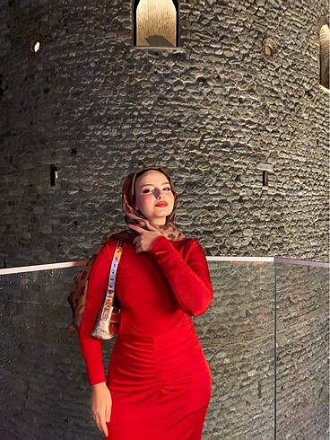 m Beden kırmızı Renk KIRMIZI UZUN ELBİSE (EYYO)