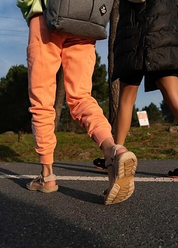 Diğer NİŞANTAŞI SHOES CIRTLI SANDALET