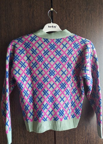 Renkli Desenli V Yaka Örgü Hırka - Görsel 3