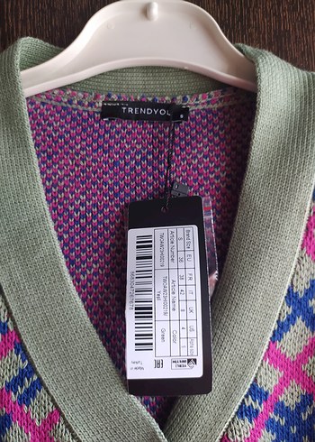 Renkli Desenli V Yaka Örgü Hırka - Görsel 2