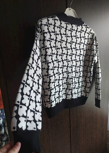 Düğmeli V Yaka Kadın Hırka - Görsel 4