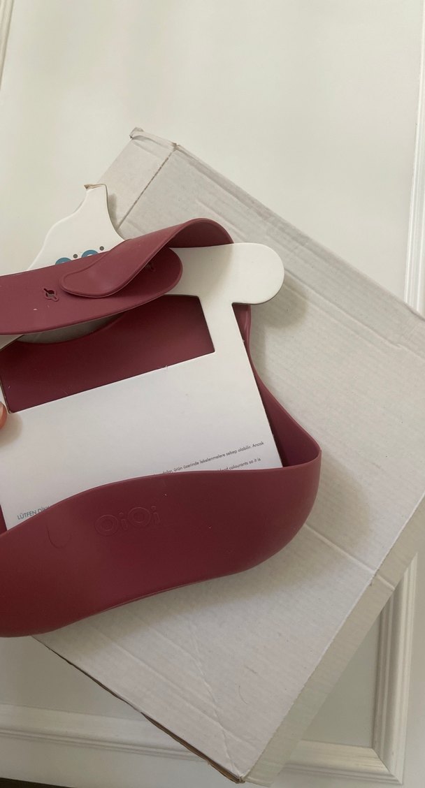 Bordo Desenli Bebek Önlüğü - Görsel 3