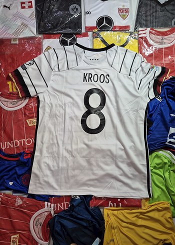 Erkek Beyaz Kısa Kollu Spor Forma - Görsel 2