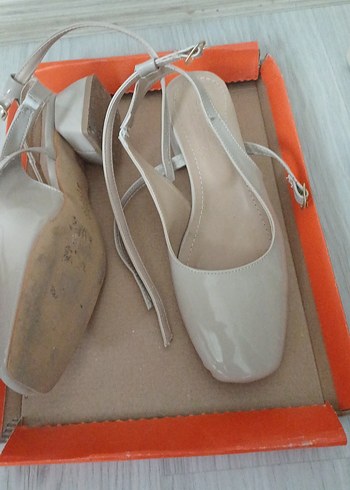 Diğer Bej Tokalı Stiletto Topuklu Kadın Ayakkabı