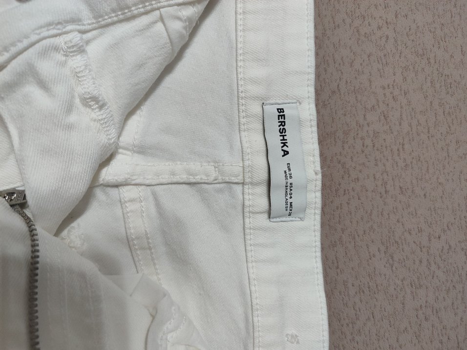 Beyaz Mini Kadın Denim kot Şort - Görsel 4