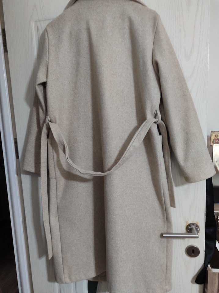 Bej Uzun Kemerli Kadın Kaban - Görsel 3