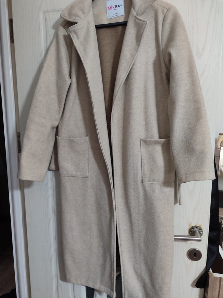 Bej Uzun Kemerli Kadın Kaban - Görsel 2