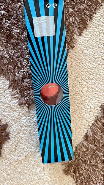 Beden Swatch kırmızı saat