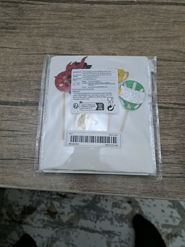 Renkli Parti Kürdanları Seti - Görsel 2