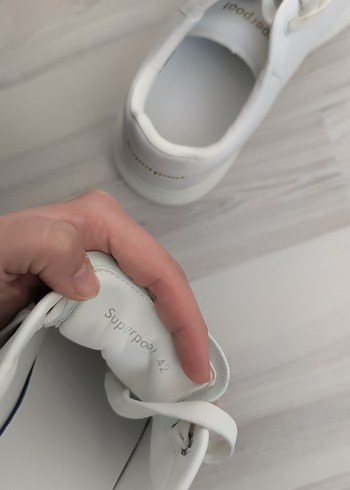 Beyaz Minimalist Stiletto Topuklu unisex Spor Ayakkabı - Görsel 4