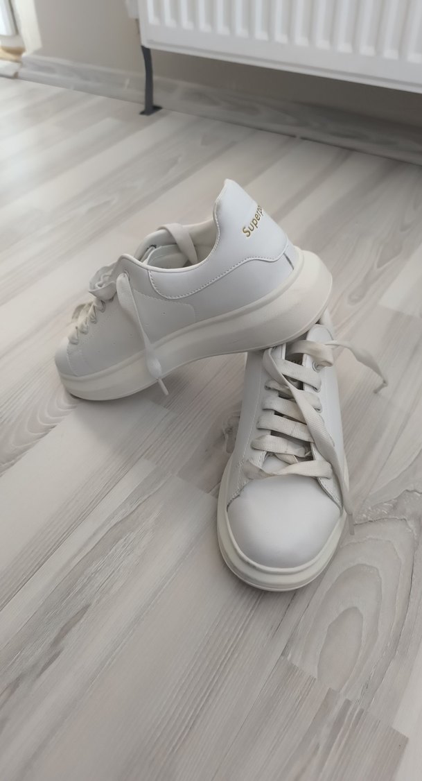 Beyaz Minimalist Stiletto Topuklu unisex Spor Ayakkabı - Görsel 2