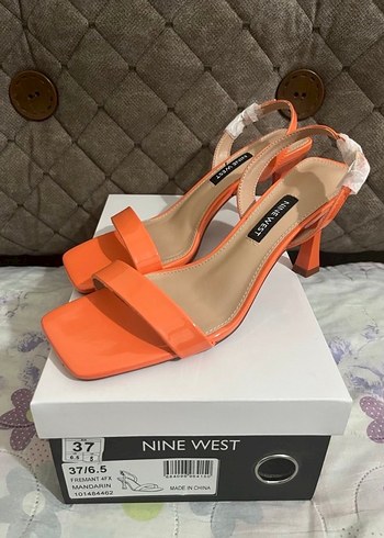 Nine West 37