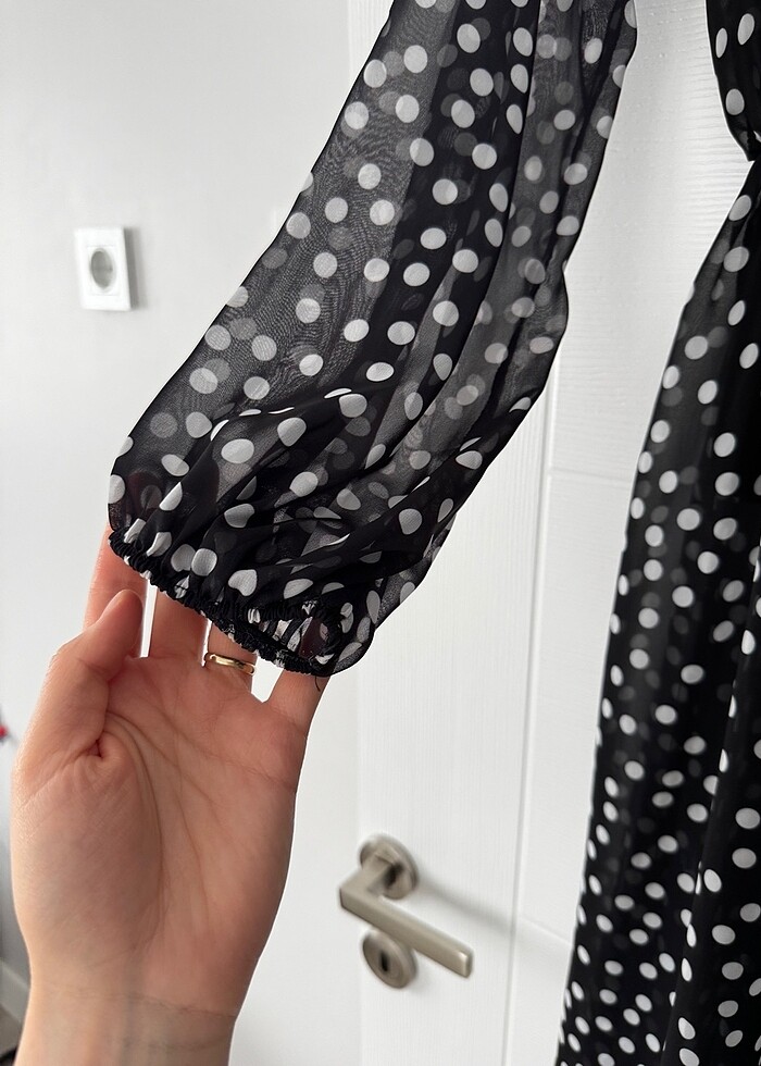 Puantiyeli şifon astarlı elbise - Görsel 3