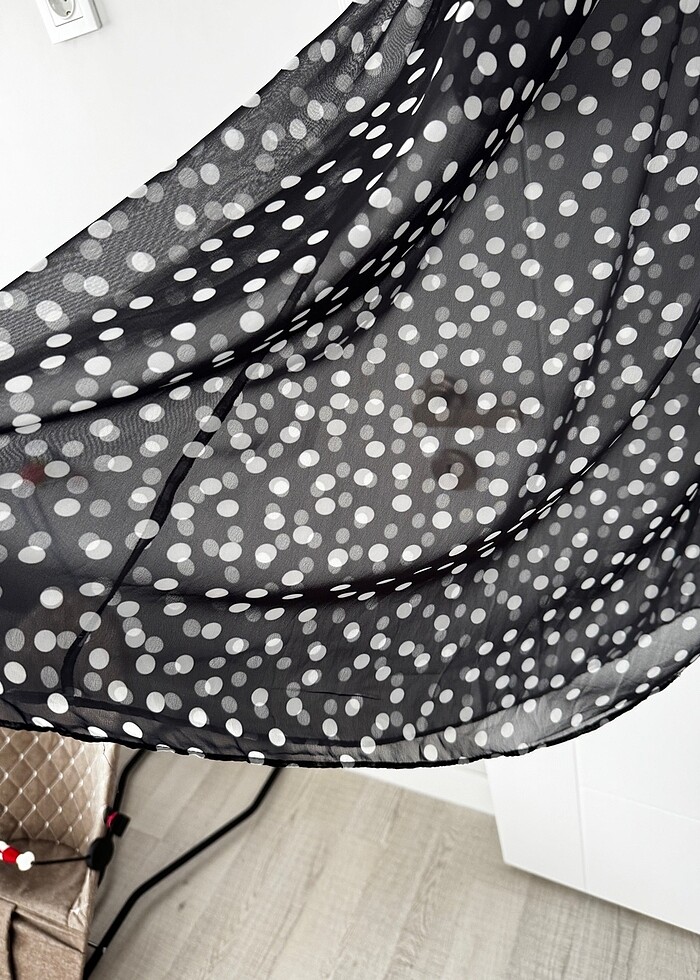 Puantiyeli şifon astarlı elbise - Görsel 2