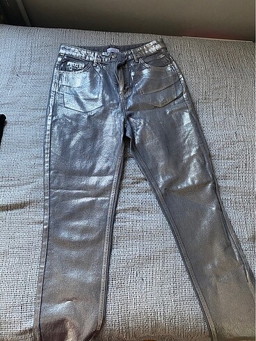 Parlak jeans