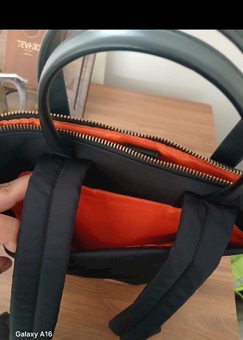 Targus Newport laptop sırt çantası - Görsel 3