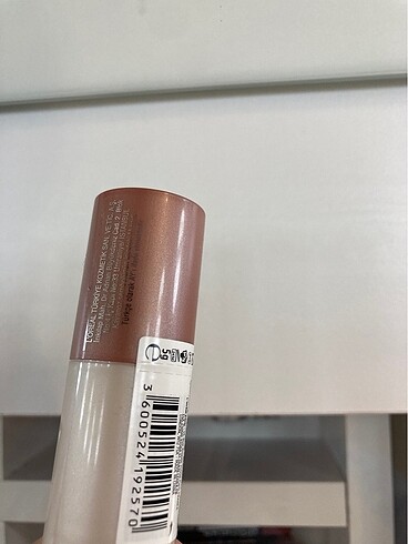 Beden Loreal lumi le glass aydınlatıcı