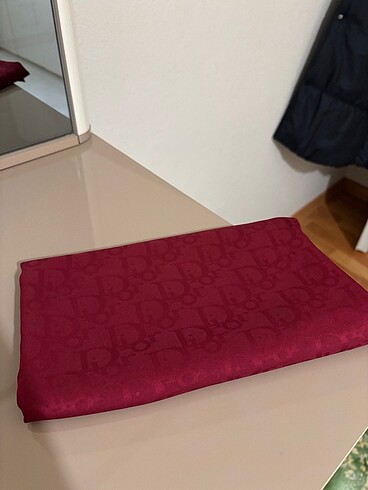 Dior bordo eşarp