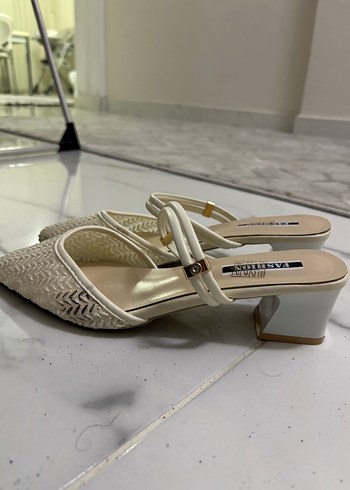 Beyaz Topuklu  Sandalet - Görsel 2