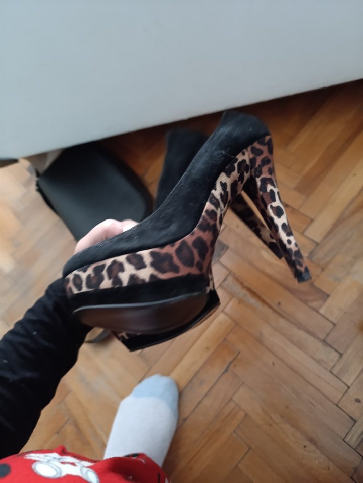 Siyah Leopar Desenli Tüylü Yüksek Topuklu Stiletto - Görsel 4