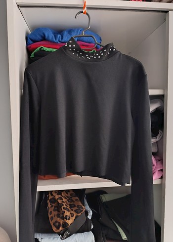 Kadın Siyah Yüksek Yaka Pul Detaylı Triko - Görsel 2