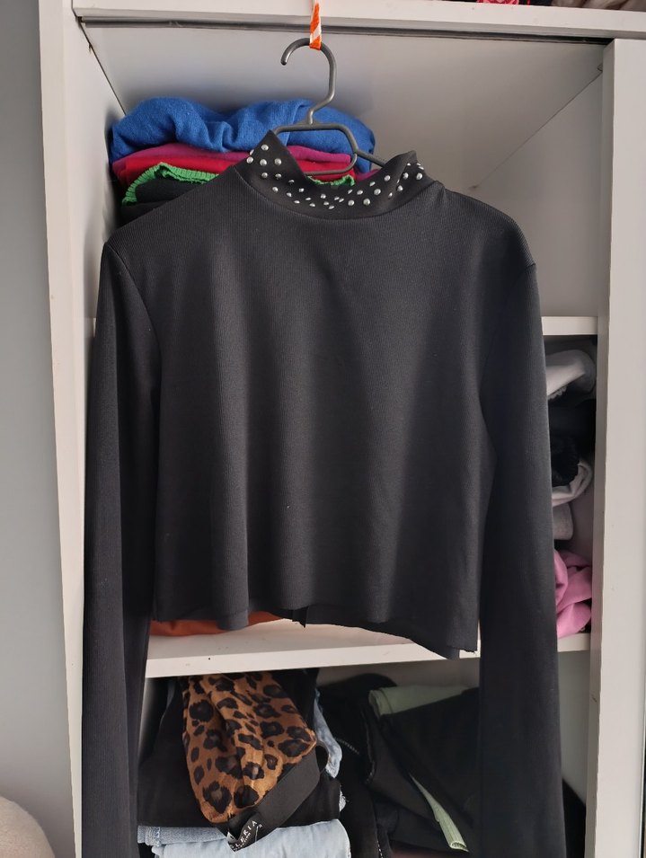 Kadın Siyah Yüksek Yaka Pul Detaylı Triko - Görsel 2