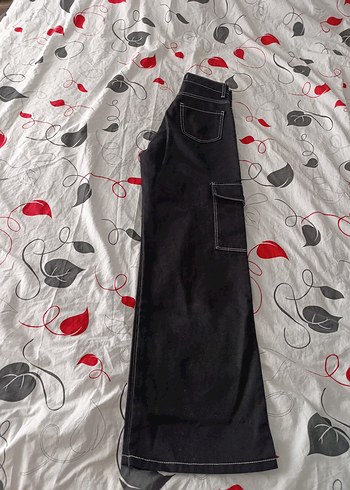 Siyah Kemerli Geniş Paça Kot Pantolon - Görsel 3