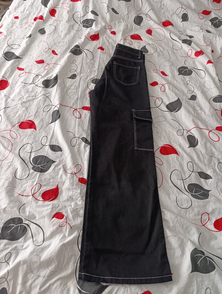 Siyah Kemerli Geniş Paça Kot Pantolon - Görsel 3