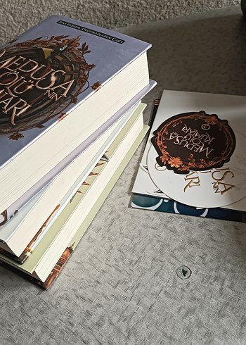  Medusa'nın Ölü Kumları - Maral Atmaca 3 Kitap