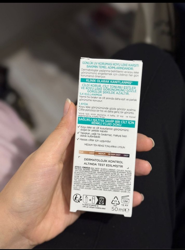 L'Oréal Bright Reveal SPF 50 Renkli Yüz Güneş Kremi - Görsel 3